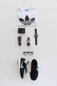 FLAT LAY SHOOT: SPORTSWEAR TREND (OUTTAKE) Apparel Photography Flat Lay, Sports Flatlay, Flatlay Fashion, Method Products, Apparel Photography, Fitness Essentials, Sport Luxe, January Blues, Sportswear Trends