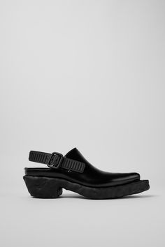 Venga  by Camper Black Formal Shoes, Camper Shoes, Ballerina Shoes Flats, Black Formal, Cowboy Style, Shoes Heels Wedges, Boys Boots, Spring Summer Collection, Leather Clogs