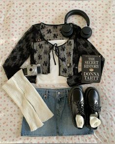 Coraline Fit Ideas, Fashion Inspo School, Panchiko Concert Outfit, Over Dressed Outfit, Daze Core Outfits, Fall Outfits 2024 Aesthetic, Spring Fits Aesthetic Casual, Finding My Aesthetic Clothing, Faye Webster Concert Outfit Ideas