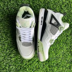 Euc Air Jordan 4 Retro Like New Condition Comes In Original Box White/ Oil Green/ Dark Ash Retro Jordan 4, Dark Ash, Green Retro, Jordan 4 Retro, Air Jordan 4, Air Jordan 4 Retro, Jordans For Men, Green Dark, Jordan Shoes