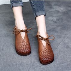 Gender: Women Type: Casual Shoes Main Materials: Cowhide Insole: Pigskin Sole: Rubber Type of Closure: Lace-up Style: Daily, Casual, Retro Season: Spring, Autumn Heel Height: Low (1-3 cm) Brown Round Toe Lace-up Shoes For Summer, Comfortable Lace-up Leather Shoes For Spring, Spring Brown Leather Platform Shoes, Comfortable Spring Leather Lace-up Shoes, Brown Leather Platform Shoes For Spring, Comfortable Leather Lace-up Shoes For Spring, Summer Leather Lace-up Shoes With Closed Toe, Spring Slip-on Platform Leather Shoes, Brown Pointed Toe Lace-up Shoes For Summer