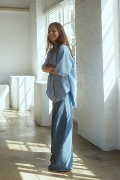 The Aje Insider | Jess Blanch | Editor-in-Chief, RUSSH Raey Jeans Outfit, Oversized Chic Outfit, Conservative Chic Style, Street Style Aesthetic Women, Sonderhaus Clothes, Editor In Chief Aesthetic, Blue Style Aesthetic, Wide Leg Jeans Outfit Street Style, What To Wear With Baggy Jeans