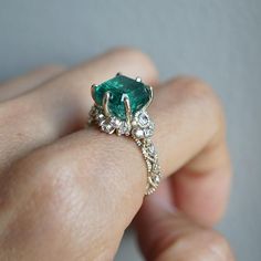 Emerald Engagement Ring Green, Fall Rings, Wedding Vibes, Asscher Cut, Shiny Things, Emerald Engagement Ring, Dream Ring, Book Ideas, Family Heirloom