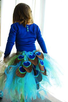 Featured: DIY Peacock Costume Tutorial...would be cute to have a flower girl… Peacock Costume Diy, Peacock Tutu, Tutu Tutorial, Costume Tutorial, Easter Hair, Diy Halloween Costumes