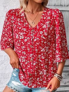 V Neck Loose Casual Floral Shirt | justfashionnow Butterfly Sleeve Blouse, Womens Dress Suits, Plus Size Coats, Suits And Jackets, Jeans Casual, Blouse Material, Butterfly Sleeves, Loose Blouse, Dress Suits