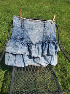 Vintage size 13 (30inch waist) Kayo brand ruffle denim skirt 20 inch length Back zipper Fitted Denim Tiered Skirt, Medium Wash Tiered Denim Skirt, Trendy High Waist Ruffles Skort, Denim Blue High Waist Ruffled Bottoms, Ruffled Denim Blue Skirt For Summer, High Waist Ruffled Denim Blue Bottoms, Denim Blue Ruffled Skirt For Summer, High Waist Denim Blue Ruffled Bottoms, Summer Ruffled Denim Blue Skirt