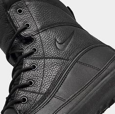 New Nike ACG Woodside II ‘Triple Black’ Boots 525393 090 Men Size 10.5. New Authentic. BOX WITHOUT LID. Sneaker Boots Mens, Water Resistant Shoes, Gentlemen Style, Gothic Jackets, Nike Gear, Men Sport Pants, Ankle Boots Men, Men Running, Men Sport