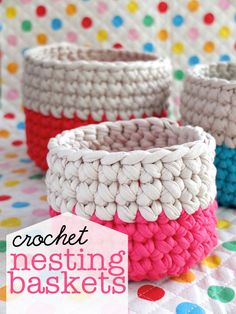 crochet nesting baskets on a polka dot tablecloth with text overlay that says crochet nesting baskets