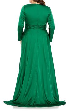 Graceful draping and ruching at the waist add easy elegance to an A-line gown rendered in a vibrant emerald shade. 61" length V-neck Long sleeves Lined 100% polyester Spot clean Imported Asian Owned/Founded Full Length Ruched Evening Dress, Full Length Gown With Ruched Bodice, Semi Formal Dresses Long, Long Sleeve Evening Dress, Plus Size Short Dresses, Junior Formal Dresses, Red Formal Dresses, Plus Size Black Dresses, Colorful Dresses Formal