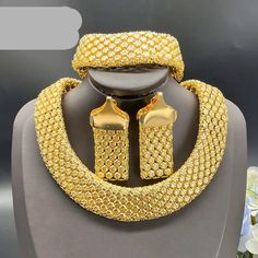 Trendy African Jewelry Set for Women African Jewelry, Chunky Necklace, Stunning Jewellery, Trendy Jewelry, Fashion Accessories Jewelry, Set For Women, Accessories Jewelry, Necklace Earrings, Gold Plating