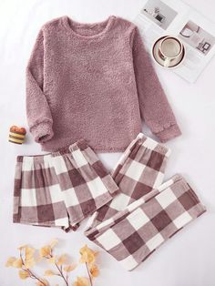 Women's Contrast Plaid Fleece Casual Long Sleeve Pajama Set Dusty Pink Casual-Woman    Plaid Pant Sets Medium Stretch All,Fall/Winter Women Sleep & Lounge, size features are:Bust: ,Length: ,Sleeve Length: Pajamas Fluffy, Autumn Pjs, Cute Matching Pajamas, Cute Cozy Outfits, Pjs Aesthetic, Cute Pj Sets, Lounge Sets For Women, Soft Pjs, Plaid Pjs