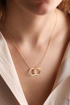 Linked Rings Necklace, Interlocking Circle Eternity Necklace, Infinity Necklace, Anniversary Gift Necklace, Wedding Day Gift, Gift For Her * MATERIAL: High Quality Solid 925 Sterling Silver *FINISHED COLOR: Silver - Gold - Rose Gold *NECKLACE LENGHT: 14'' - 15'' - 16''- 17''- 18'' - 19'' - 20'' - 21'' - 22'' (please contact us if you would like a different length) * All our jewelry is custom made by hand with Love and Care in our workshop ♡ This necklace is the perfect gift for you loved ones. W Infinity Engraved Necklaces For Anniversary, Gold Infinity Jewelry For Anniversary, Infinity Necklaces For Wedding On Mother's Day, Engraved Infinity Jewelry For Anniversary, Personalized Infinity Jewelry For Anniversary, Engraved Infinity Necklace For Anniversary, Infinity Yellow Gold Jewelry For Wedding, Yellow Gold Infinity Necklace For Wedding, Anniversary Engraved Infinity Necklace