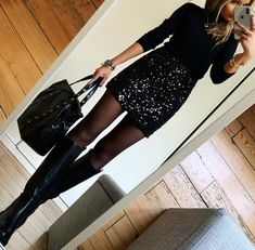 Navidad Outfit, Classy Christmas Party, Sequin Skirt Outfit, Sparkle Christmas, Rok Outfit, Sparkle Outfit, Classy Christmas, Winter Fashion Outfits Casual