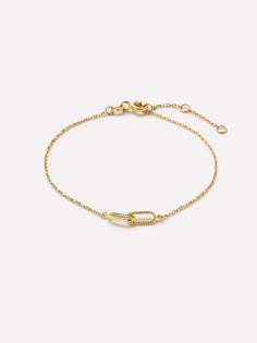 The missing link to your jewelry collection, this gold bracelet is a timeless addition to any stack. Crafted in 100% recycled solid gold, this dainty bracelet features two interlocking links, one with a smooth finish and one with a chic twisted design. Complete your look by pairing this bracelet with our Gold Twist ring for an extra touch of twist. • Crafted in 100% recycled solid gold • Dainty bracelet with interlocking links • Extender for an adjustable fit Ingenue Natural, Gold Twist Ring, Timeless Bracelet, Delicate Gold Bracelet, The Missing Link, Gold Bracelet Simple, Minimal Bracelet, Dainty Gold Bracelet, Solid Gold Bracelet