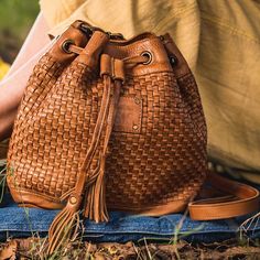 Sweet Grass Textured Bucket Bag By STS – Indian Traders (L7 Enterprises) Bucket Bags Outfit, Tan Bag, Leather Weaving, Leather Bucket Bag, Leather Bucket, Purse Accessories, Satchel Purse, Leather Working, Cloth Bags