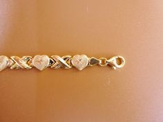 Gold Bracelet Heart, Homemade Gifts For Mom, Pretty Accessories, Yellow Gold Color, Yellow Tone, Yellow Tones, Jewelry Lookbook, Jewelry Inspo, Dream Jewelry