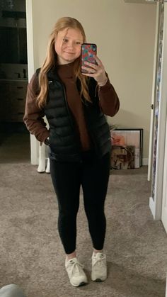 March Outfits, Mid Size Outfits, 2024 Fits, Puffer Jacket Outfit, Girls Foto, California Outfits, Winter Fit, Jacket Outfit, Fit Ideas