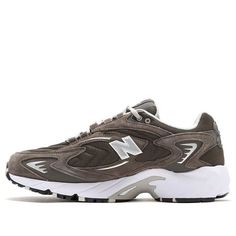 New Balance 725 Marathon Running Shoes/Sneakers New Balance 725, Cargo Verde, New Balance 9060, Marathon Running Shoes, The 2000s, Green Sneakers, Marathon Running, Everyday Activities, Running Shoes Sneakers