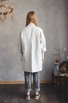 "Welcome to Pavietra! This oversized linen jacket is handmade to order in your choice of 20 gorgeous colors. Made of organic linen, it features a kimono style, deep front pockets, and 3/4 sleeves. This classical jacket can easily go from season to season, and it a wardrobe staple you will wear year after year. JACKET DETAILS ⚬ Back length from shoulder is about 37\" (94 cm). (* ) If you would like to add or subtract 10cm from the length, just let us know. ⚬ Kimono cut. ⚬ No closure. ⚬ 3/4 sleeve Spring Relaxed Fit Ramie Outerwear, Casual Linen Kimono With Relaxed Fit, Relaxed Fit Linen Cardigan With Pockets, Oversized Cotton Kimono With Pockets, Oversized Linen Cardigan For Work, Relaxed Fit Long Sleeve Kimono With Pockets, Long Sleeve Kimono With Pockets And Relaxed Fit, Kimono Linen, Organic Clothing Women