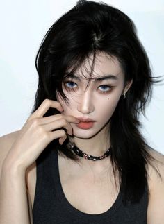 Face Photography, 인물 사진, Prom Party, Aesthetic Makeup, Fashion Poses, Model Photography, How To Do Nails, Eye Makeup