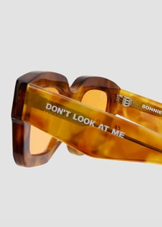 Glass Accessories, Sunglasses Design, Funky Glasses, Accessory Inspo, Fashion Eye Glasses, Stylish Glasses, Trending Sunglasses, Cool Sunglasses, Purse Accessories