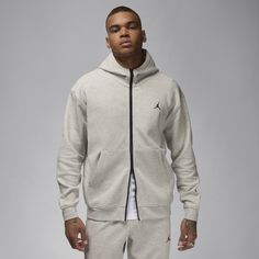 Look and feel fresh on and off the court in our premium, lightweight fleece. Smooth both inside and outside, this hoodie gives you plenty of warmth without adding bulk. Plus, its sweat-wicking fabric helps you stay dry and comfortable when things heat up. Heather Grey Fleece Outerwear For Streetwear, Hooded Athletic Heather Outerwear For Streetwear, Gray Fleece Hooded Jacket For Athleisure, Functional Streetwear Hoodie In Athletic Heather, Functional Athletic Heather Hoodie For Streetwear, Sporty Heather Grey Sweatshirt For Outdoor, Gray Sports Hooded Jacket With Drawstring, Gray Sportswear Hooded Jacket With Drawstring, Gray Hooded Sports Jacket With Drawstring