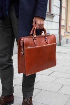 High quality leather and canvas briefcases, travel bags, computer bags and small leather goods by Baron from Sweden. A flagship store at Humlegårdsgatan 19 in Stockholm, Sweden. Worldwide free shipping. Visit https://www.baron.se for a collection overview, to read our story and any contact details.   #baronbags #baron #baron1978 #mybaron #barontravel #barongotrich #sweden #stockholm #bags #men #menstyle #style #lifestyle #menbags Leather Bags