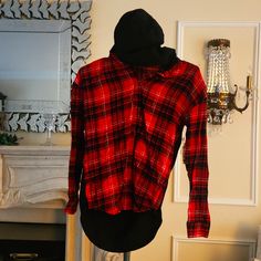 Brand New, Never Worn, Perfect Condition! Red, Black And White, Button-Down Flannel-Front, Solid-Back Shirt. The Back Is A Solid Black Sweatshirt And It's Fleece-Lined To Keep You Warm And Cozy! The Front Is A Traditional Flannel-Like Shirt, But Soft (Not Stratchy)! Fleece-Lined Sweatshirt Style With Hoodie. Size: Xs. Brand: No Boundaries. Long Sleeve Flannel Shirt For Streetwear In Winter, Long Sleeve Flannel Shirt For Winter Streetwear, Winter Long Sleeve Flannel Shirt For Streetwear, Black Flannel Shirt For Streetwear In Winter, Casual Winter Flannel Shirt For Streetwear, Casual Winter Flannel Streetwear Shirt, Winter Plaid Tops For Streetwear, Plaid Tops For Winter Streetwear, Casual Red Flannel Shirt For Streetwear