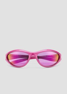 Lightweight, sleek and softly curved wraparound design for both sports and non-sport activities. Features anti-slip rubber nose pads and ear tips. Orange Mirror, Sport Activities, Pink Frame, Optical Shop, Bonnie Clyde, Pink Sale, Pink Frames, Sports Activities, Pink Orange