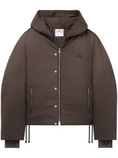 auburn brown padded design detachable hood long sleeves ribbed cuffs logo patch at the chest front zip fastening pockets rear zip-fastening pocket drawstring hem front two-way zip fastening Puffer Jacket Brown, Auburn Brown, Hooded Puffer Jacket, City Shorts, Balenciaga Triple S, Summer Beach Wear, Detachable Hood, Mens Outerwear, Light Jacket