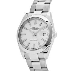 The Rolex Datejust is designed with a 41mm stainless steel case, highlighted with a classic steel smooth bezel. It features a luminous white dial surrounded by steel hands and a date display at 3 o'clock, protected by a scratch-resistant sapphire crystal. On the wrist, the stainless steel oyster bracelet is a true beauty. Patek Philippe Nautilus, Breitling Navitimer, Rolex Day Date, Audemars Piguet Royal Oak, Rolex Gmt, Rolex Daytona, 3 O Clock, Omega Speedmaster, Rolex Submariner