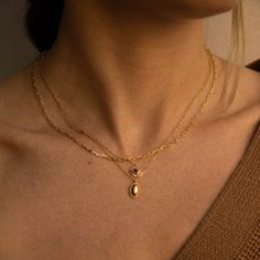 خواتم خطوبة, Söpö Kissa, Inexpensive Jewelry, Halo Necklace, Dope Jewelry, Classy Jewelry, Stacked Jewelry, Jewelry Lookbook, A Necklace