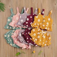 Color Options: Green, Pink, Purple, Red and Yellow is available.Suitable sizes are available for baby girls 0-4 years old. Material: Cotton Blend Cotton Short Tops, Crochet Costumes, Ruffle Outfit, Romper Suit, Perfect Baby Shower Gift, Daisy Print, Newborn Boy, Newborn Girl, Girl Dresses