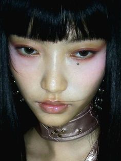 Tapered Eyelid Makeup, Makeup Looks Editorial, Futuristic Makeup, Halloween Makeup Inspiration, Swag Makeup