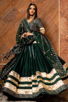 Shop for Pomcha Jaipur Green Cotton Silk Lehenga Set for Women Online at Aza Fashions Dark Green Lehenga, Rajasthani Dress, Simple Lehenga, Green Lehenga, Choli Designs, Salwar Kamiz, Lehenga Skirt, Party Kleidung, Indian Dress