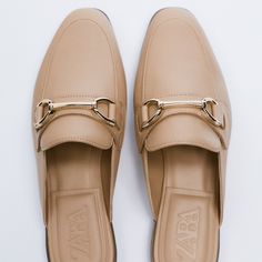 Low-Heeled Leather Mule Loafers With Buckle. Gucci Mules Dupe. Brand New. Gold Mules For Spring Workwear, Formal Beige Mules With Buckle Closure, Elegant Beige Flat Mules, Elegant Brown Mules For Office, Chic Beige Office Flats, Elegant Brown Office Mules, Elegant Beige Mules For Office, Chic Brown Mules With Flat Heel, Chic Brown Flat Heel Mules