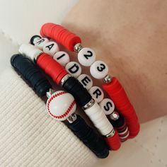 School Pride Bracelets, Clay Bead Bracelet Ideas Baseball, Sports Teams Clay Bead Bracelets, Team Clay Bead Bracelets, Softball Team Bracelets, School Color Clay Bracelets, Volleyball Bracelets Diy, School Spirit Clay Bead Bracelet, Beaded Clay Bracelets