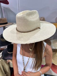 1 new message Panama Hat Outfit, Classic Hats, Tropical Style, Outfits With Hats