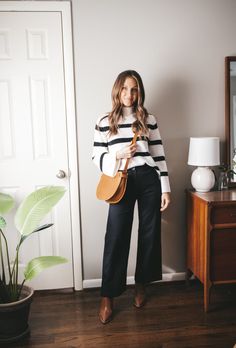 Striped Sweater Outfit, Wide Leg Jeans Outfit, Wide Leg Pants Outfit, Winter Pants Outfit, Jeans Outfit Winter, Mode Chic, Outfits Winter, Looks Chic