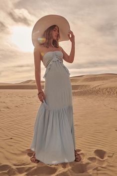 Girls Spring Fashion, Pink Clothes, Cute Maxi Dress, Long Sundress, European Dress, Elegant Midi Dresses, Maxi Sundress, Halter Maxi Dress, Minimalist Dresses