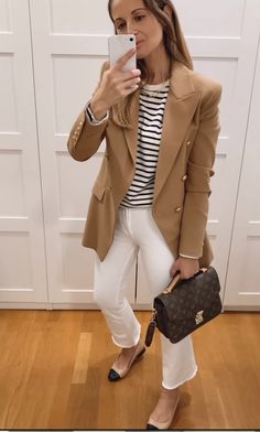 Tan Blazer Jeans Outfit, Beige Blazer Work Outfit, White Jeans And Blazer Outfit, Light Beige Blazer Outfit Women, Beige And Cream Outfits, Camel Pants Outfit Work, Ivory Blazer Outfit, Tan Blazer Outfits Women