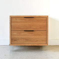 2-Drawer Floating Vanity / Single Sink in White Oak / Clear & Pull / Black Hardware Modern Floating Vanity, Concrete Vanity Top, Vanity Single Sink, Concrete Vanity, Custom Bathroom Vanity, Wood Bathroom Vanity, Floating Bathroom Vanity, Floating Vanity, Stainless Steel Hinges