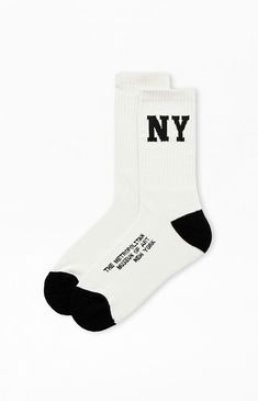 PacSun Exclusive! Complete your look with The Met Collection NY Crew Socks. This pair is designed with a soft and stretchy fit, ribber upper with jacquard NY lettering, and contrast toe and heel.


	Ribbed upper
	Soft & stretchy fit
	Jacquard lettering
	Contrast heel and toe Comfortable Sports Socks With Letter Print, White Casual Socks With Graphic Print, Casual White Socks With Graphic Print, Casual Graphic Print Socks For Streetwear, Comfortable White Socks With Letter Print, White Sports Socks With Letter Print, Sporty Letter Print Socks For Streetwear, Sporty Stretch Socks For Streetwear, Comfortable Stretch Socks For Streetwear