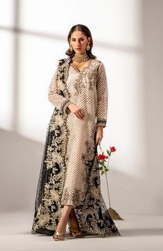 Shop Cloudy Grey hand Embellished Kameez Trousers Pakistani Party Dress is adorned with stones and motifs to give it a perfectly stunning look. Now Online. Pakistani Salwar, Raw Silk Fabric, Readymade Saree, Pakistani Salwar Kameez, Color Making, Desi Wedding, Silk Trousers, Organza Dupatta, South Asian