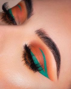 Fete Emo, Make Up Designs, Liner Makeup, Green Makeup, Colorful Eye Makeup, Makeup Eye Looks, Creative Eye Makeup