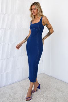 Length from bust to hem of size S: 126cm. Chest 34cm, Waist 30cm, size S. Midi dress. Semi-lined. Model is a standard XS and is wearing size XS. True to size. Slight-stretch. Straight neckline. Invisible back zipper. Split to skirt. Cold hand wash only. Polyester/Cotton. Show them what you're made of in the Momentum Maker Midi Dress! With a straight neckline and a small split to the back of the skirt. Style with platform sneakers and a jacket for a city, chic look! Prom Shopping, Long Bodycon Dress, Made Of, Jumpsuits And Romper, Straight Neckline, Skirt Style, Long Sleeve Lace Dress, Dresses Backless, Mini Dresses Summer