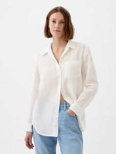 Linen Boyfriend Shirt | Gap White Linen Shirt Outfit, Linen Button Down Shirt Women, Boyfriend Shirt Outfits, Linen Shirt Outfit, White Summer Shirt, Gap Style, White Linen Blouse, Number Shirt, Button Up Shirt Womens