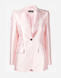 You know this soft pink Dolce & Gabbana single-breasted flap pocket blazer is unapologetically feminine and why would it apologise when looks good. piece features a collar style, v-neck, broad welt chest pocket, front button fastening, fitted waist long. also has sleeve pockets so can wear with confidence. Blazer Pink, Silk Blazer, Lace Midi Skirt, Boucle Jacket, Tweed Coat, Leopard Print Blouse, Dolce E Gabbana, Spring Women, Urban Chic