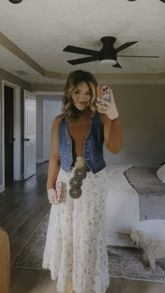 Denim Vest Boho Outfit, Boho Flowy Skirt Outfit, Sleeveless Denim Vest Outfit, Bohemian Outfits Ideas, Outfit Ideas Southern, Boho Western Office Outfits, Western Feminine Outfits, Western Winter Dress, Outfits To Go Shopping In