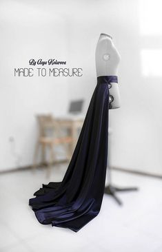 Hey, I found this really awesome Etsy listing at https://www.etsy.com/listing/522075026/detachable-satin-skirt-navy-blue Diy Overskirt, Long Skirt Formal, Romper Skirt, Navy Ball, Prom Skirt, Skirt Satin, Over Skirt, Paper Dolls Clothing, Detachable Skirt